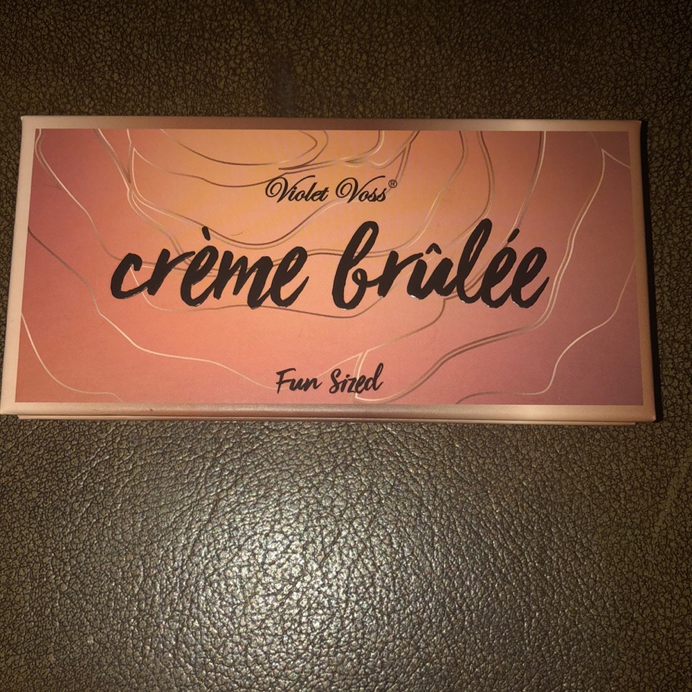 Violet Voss eyeshadow palette